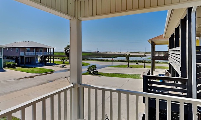 Leeward Sands House | The Driftwood | Enjoy Relaxing Water Views!