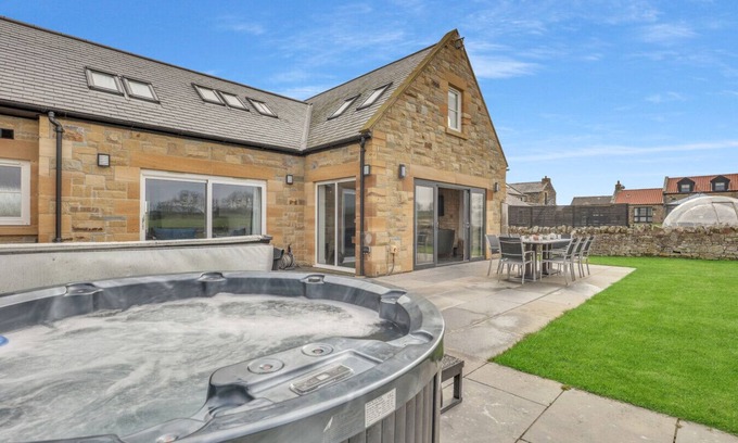 Bamburgh House | The Duke - North East Escapes
