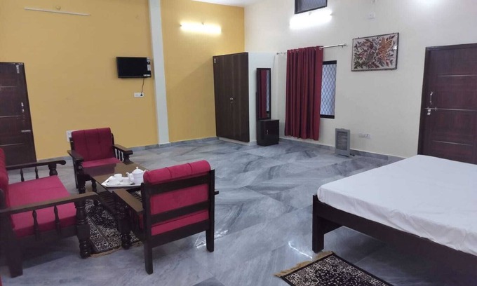 Jhusi Bed & Breakfast | The Eco Resort By Dawn