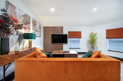 Strabane Apartment | The Eden Loft: A Stylish Retreat