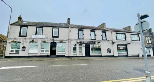 Dysart Hotel | The Elbow Room