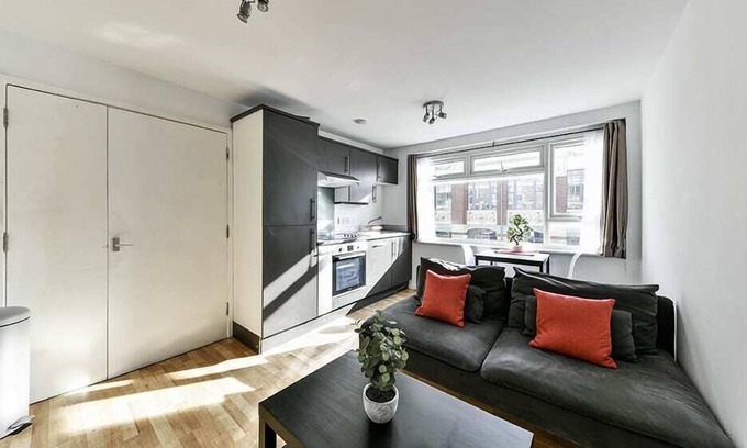 Brompton & Hans Town Apartment | The Elden - No.1 - Fairway Hosting