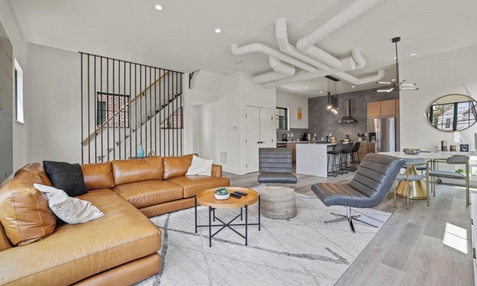 German Village Apartment | The Elegant Estate - Modern Home in Columbus
