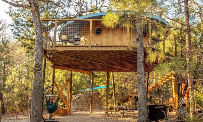 Paige Cabin | The Elf's Aerie, An Enchanting Dog-Friendly Treehouse in the Lost Pines Shire