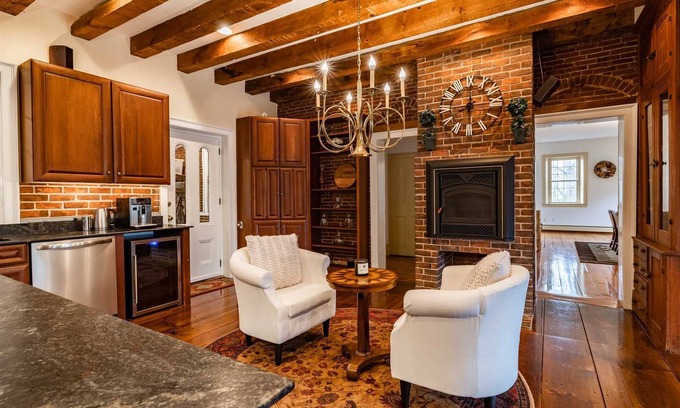 Colchester Bed & Breakfast | The Ellis Inn