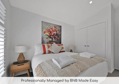 Orange Apartment | The Elm Apartments - The Orange Room
