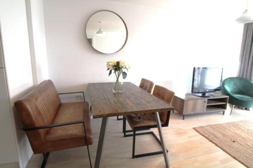Basingstoke Apartment | The Elm @ Short Stays