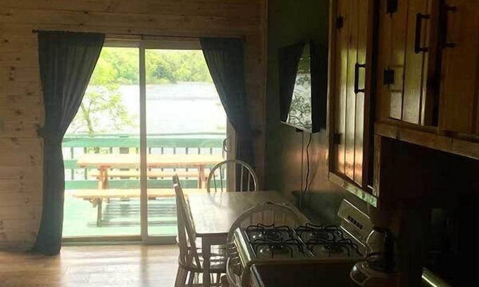 Lake Luzerne-Hadley Cottage | The Elms Waterfront Cottages
