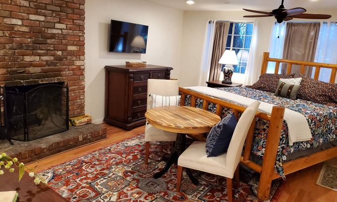 Twin Peaks Cabin | The Enchanted Hideaway at The Twin Peaks Lodge