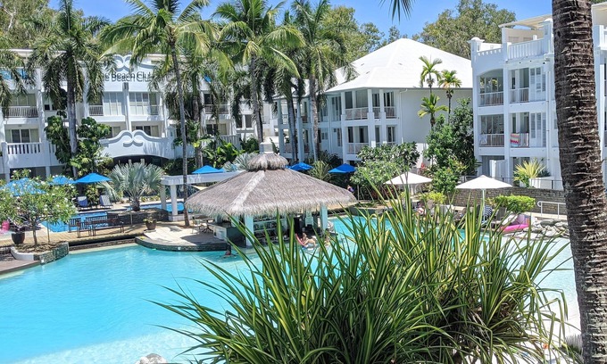 Palm Cove Resort | The escape luxury apartment Peppers beach club palm cove