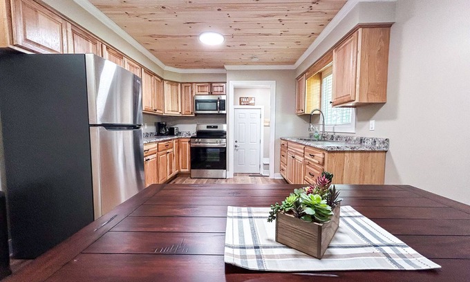 Bergland House | The Escape on Maple (Formally known as Bottland)