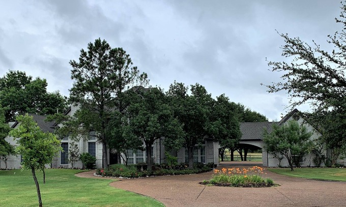 McLendon-Chisholm House | The Estate House at Rosini Vineyards & Winery