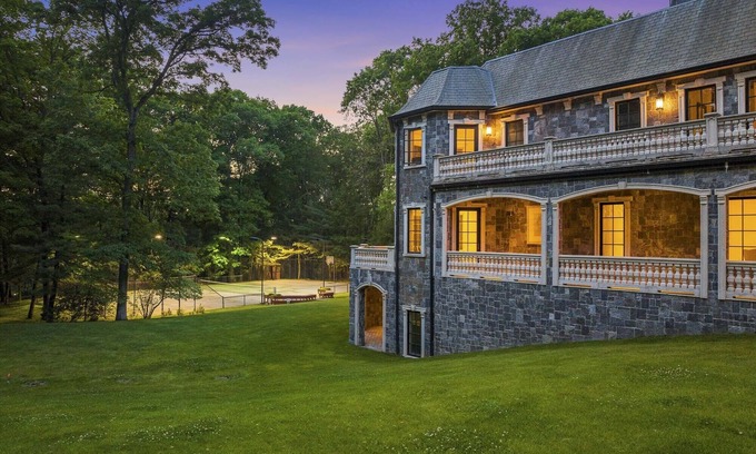 Saddle River House | The estate is like a private resort with state of the art security
