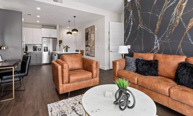 The Woodlands Apartment | The Executive, 5* King Bed, Gym, Hughes Landing