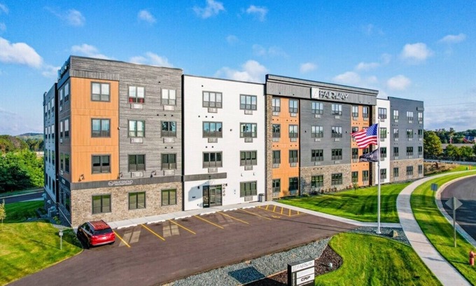 Altoona Apartment | The Fairway
