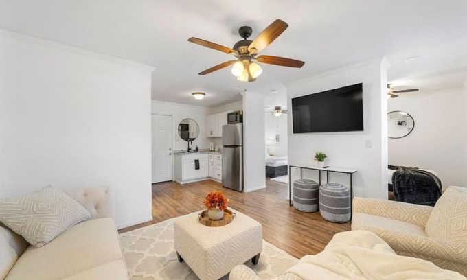 Wildomar House | The Farm Cottage