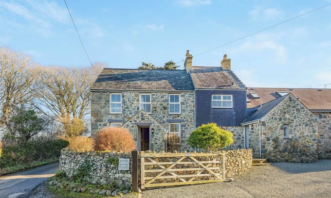 Llangaffo Cottage | The Farmhouse - UK48734