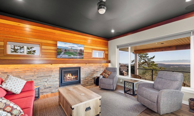 Highlands Cottage | The Feather
