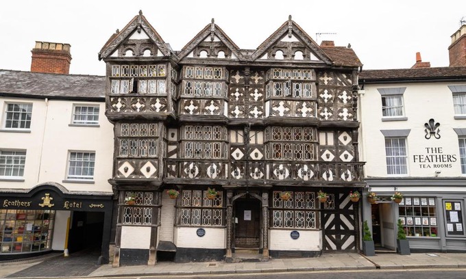Ludwel Hotel | The Feathers Hotel