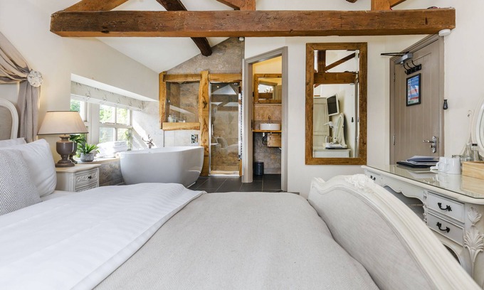 Barkisland House | The Fleece Inn