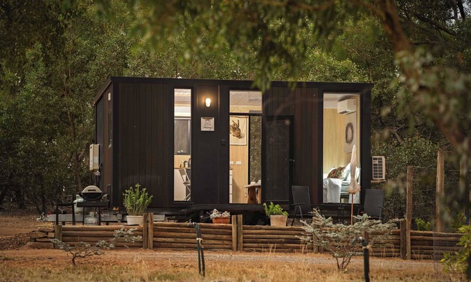 Clydesdale House | The Flower Nest by Tiny Away