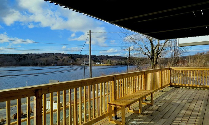 Fall River Bed & Breakfast | The Fourth Lock Bed & Breakfast