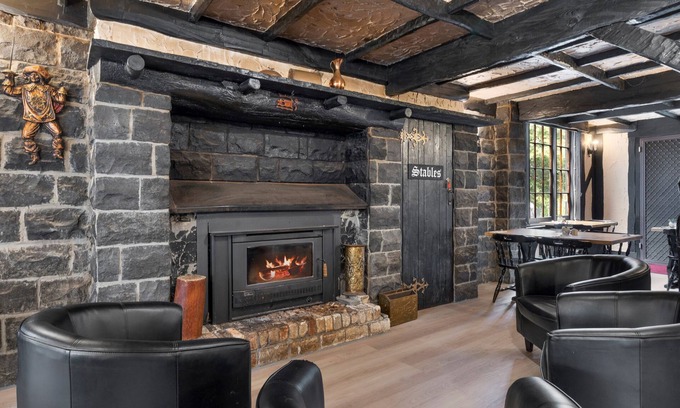 Port Arthur Hotel | The Fox and Hounds Historic Hotel