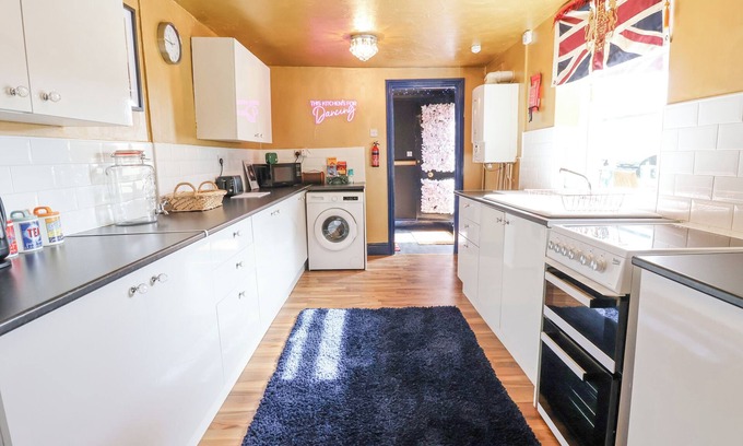 Treffynnon Cottage | The Funky Flat