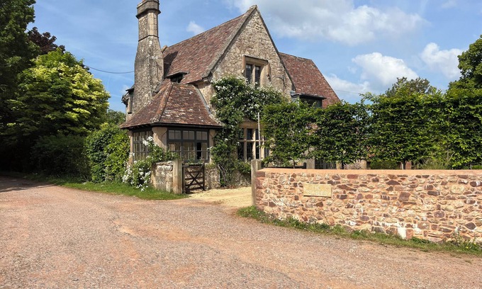 Spaxton Cottage | THE GABLES, pet friendly, character holiday cottage in Nether Stowey