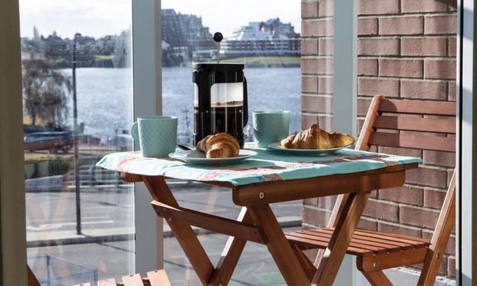 Inner Harbour Apartment | The Gallery, overlooking the Inner Harbour