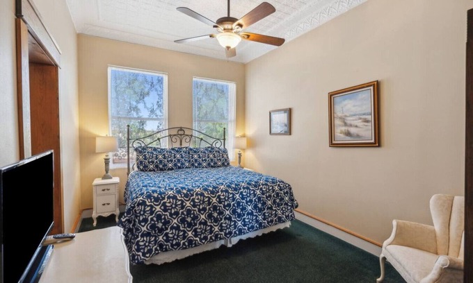 Eastland Hotel | The Galveston Room at The Eastland Historic Hotel