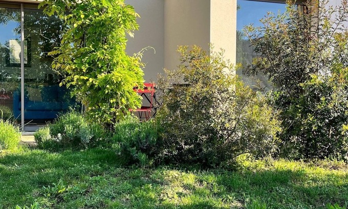 Vallerargues House | The Garrigues cube