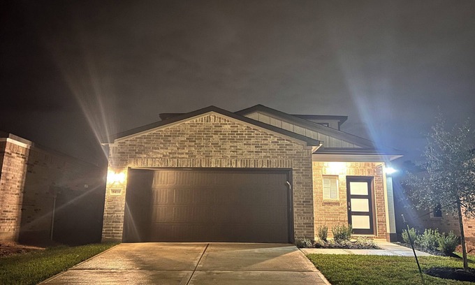 Magnolia House | The Gathering Lovely Spacious 5-bedroom House
