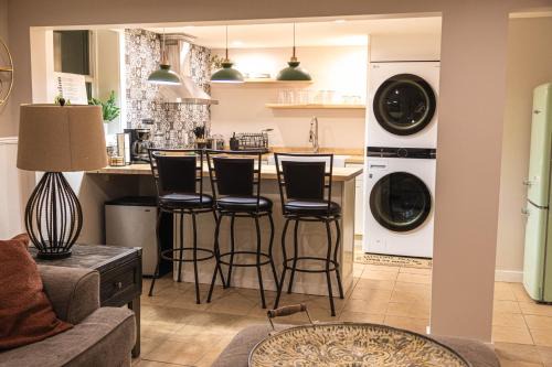 Newburgh Apartment | The Gentry House