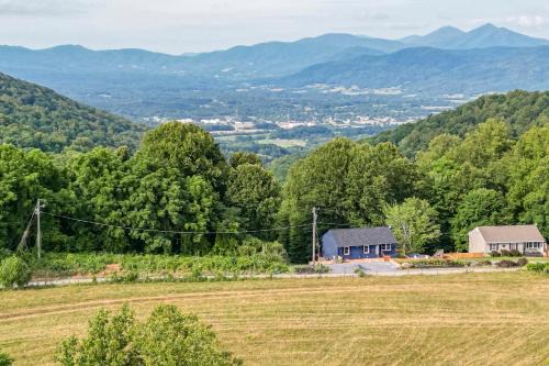Burnt Chimney House | The Getaway Lodge in the Blue Ridge Mountains near Roanoke & Bedford