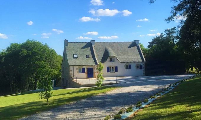 Priziac House | The Gîte de la Marion and its indoor swimming pool
