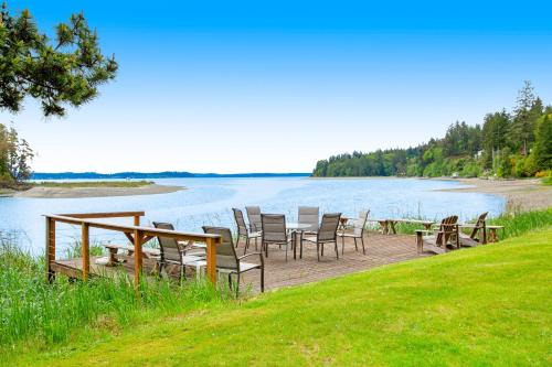 Lakebay House | The Glen Cove Sand Spit