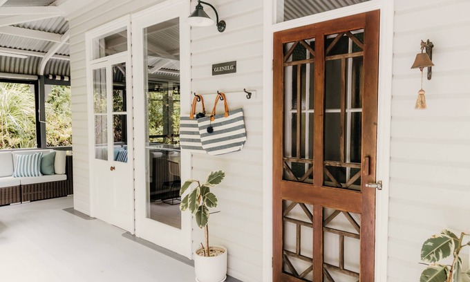 Murwillumbah House | The Glenelg Upstairs Residence (6 persons)