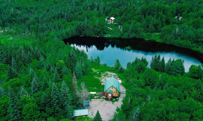 Lac Beauport Ski Chalet | The Gokyo - an immersive nature experience between Lakes and Mountains