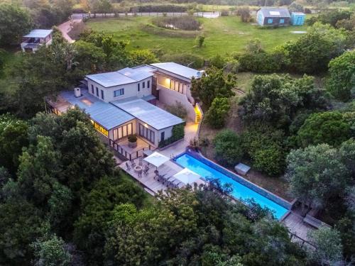 Die Barakke Villa | The Good Earth Farm