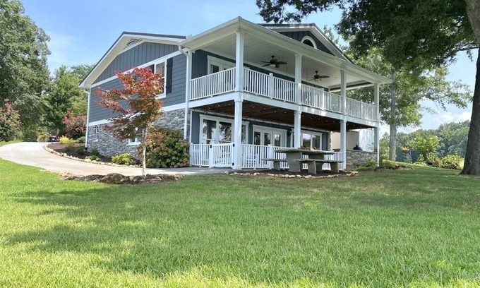 Lake Secession House | The Good Life Lake House | 3 Bed, 2 Bath