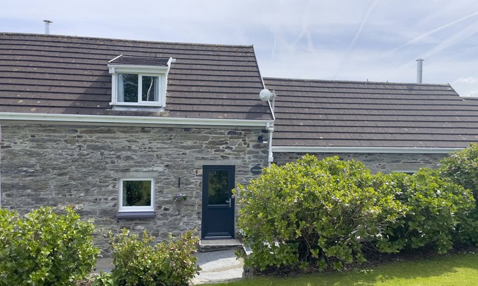 Tremain Cottage | THE GRANARY @ CANLLEFAES, pet friendly, with pool in Cardigan