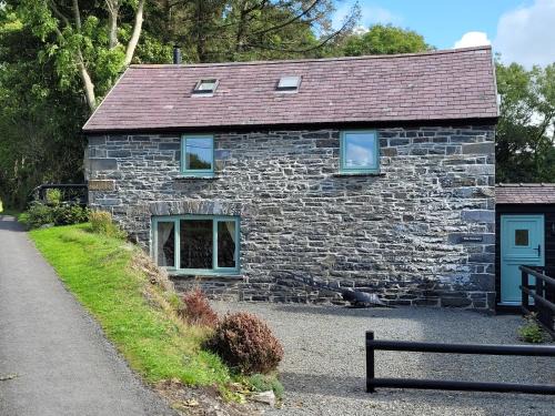 Llanddeiniol House | The Granary