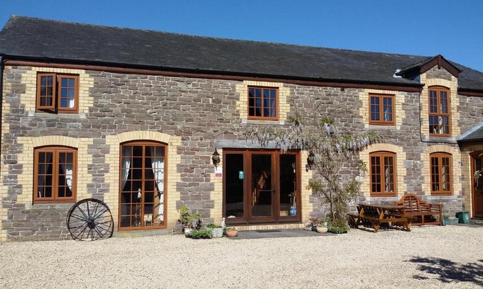 Talgarth Bed & Breakfast | The Granary