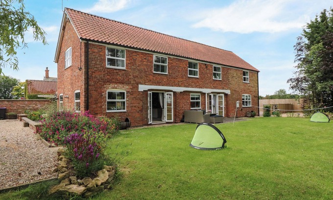 Frampton Cottage | THE GRANARY, pet friendly, luxury holiday cottage in Boston