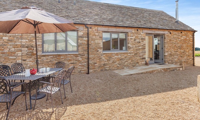 Inchbrook Cottage | The Granary - UK44454