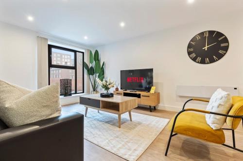 Bordesley Apartment | The Grand Central Penthouse - Luxury - Sleeps 4