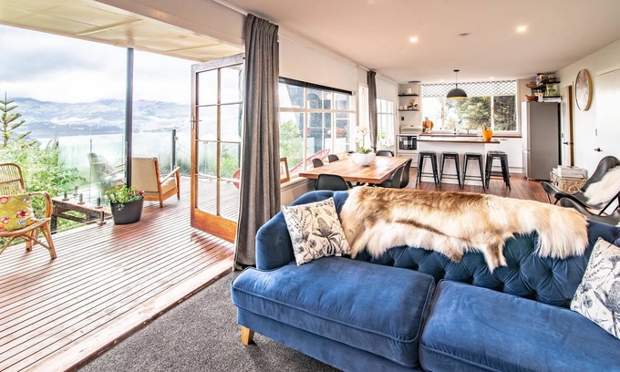 French Farm Cottage | The Grandstand - French Farm Holiday Home
