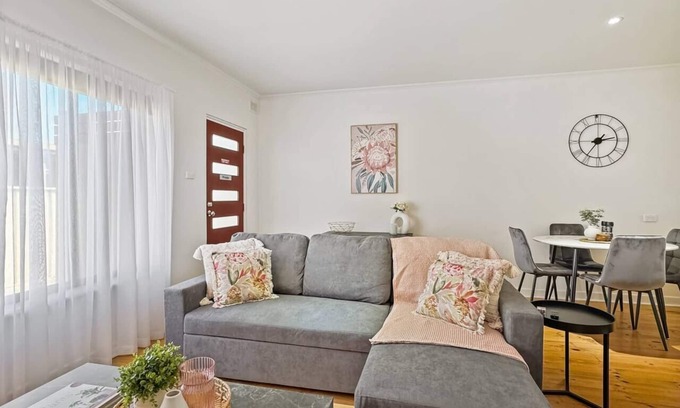 Grange Apartment | The Grange Coastal Charm near Henley Beach