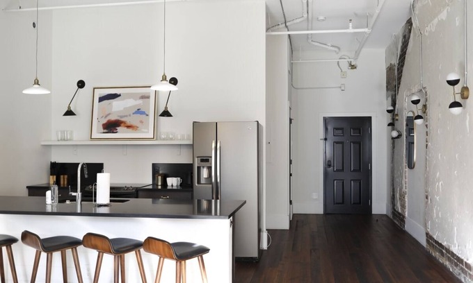 Historic District - North Villa | The Grant by Black Swan - Industrial-Modern Loft (208)